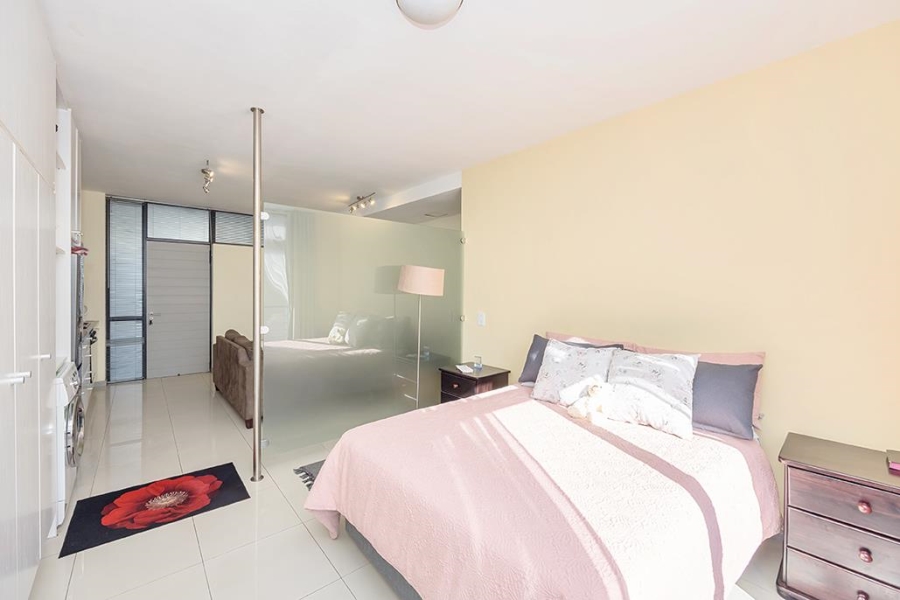 1 Bedroom Property for Sale in Observatory Western Cape